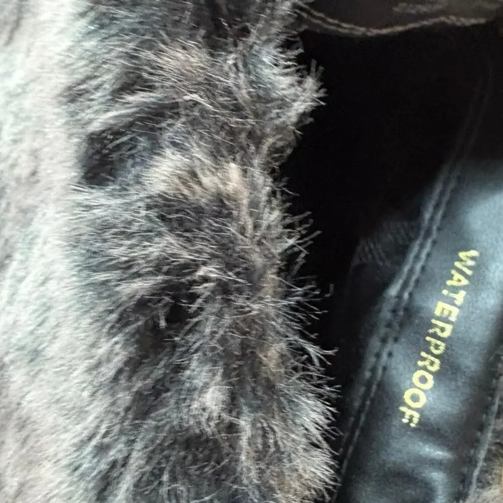 Cole Haan Gray Waterproof Fur Lined Wedges‎ Size 8